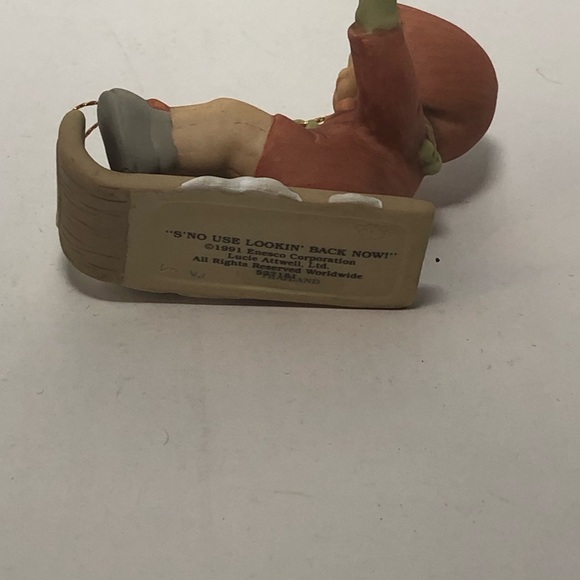 Memories of Yesterday Small Ornament - Picture 8 of 13